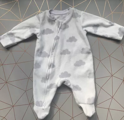 £1.25 • Buy UNISEX Fleece White Grey Cloud Tiny Baby 6lb Sleepsuit EXCELLENT CONDITION