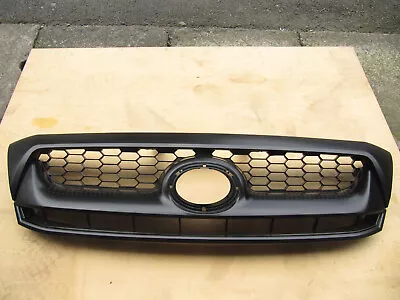 $125.95 • Buy Matt Black Grill For Toyota Hilux 2008-2011 SR5 Workmate TGN KUN GGN With Clips