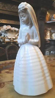 Nao By Lladro First Holy Communion Girl Praying #236  9  Porcelain Figurine Gift • £26.99