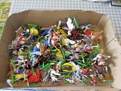 £69 • Buy 48 X  BRITAINS DEETAIL KNIGHTS -UNBOXED
