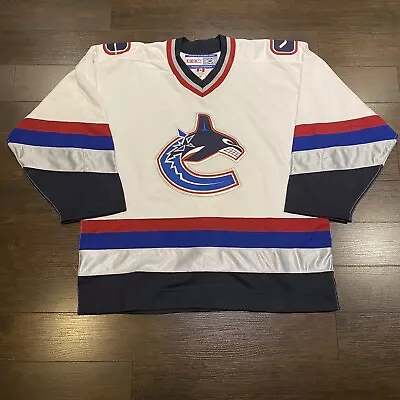 Vintage VANCOUVER CANUCKS Authentic On Ice Jersey Mens Size 56 White Fight Strap • $201.19