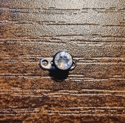 £5 • Buy Black Titanium Clear Crystal Microdermal Attachment 1.2 Mm Thread 4 Mm Diameter 
