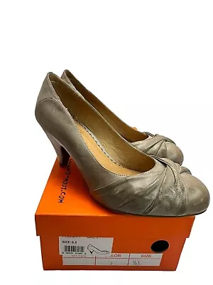 Miz Mooz Women's Felicity Grey Distressed Leather Pumps Size 8.5 • $37.95