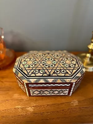 Vintage Eqyptian Handmade Jewelry Box With Mother Of Pearl Inlay • $25