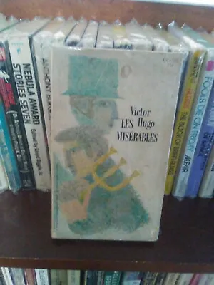 Les Miserables By Victor Hugo - Washington Square Press 1966 First Printing GOOD • $9.99