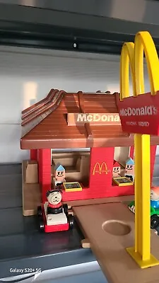 1989 McDONALD’S RESTAURANT VINTAGE  • $425