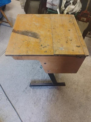 £5 • Buy Old School Desk