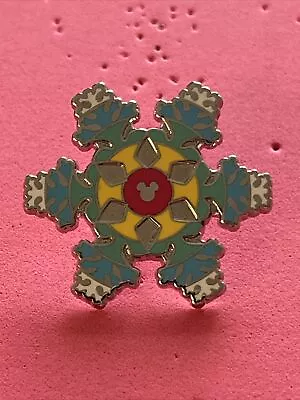 DLR 2011 Hidden Mickey Disneyland Icons Snowflake Disney Pin 85638 • $8