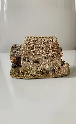 Lilliput Lane Cottage  Smallest Inn  • £6