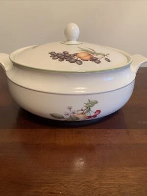£18 • Buy M & S  Marks And Spencer Ashberry  Covered Vegetable Tureen