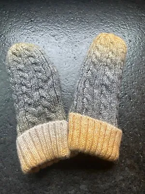 $12.99 • Buy BP Nordstrom Brown Ombre Cable Knit Mittens One Size NWOT