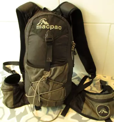 Macpac AMP 12 HR Vintage Backpack Rucksack New Zealand Running Ironman Cycle • £34