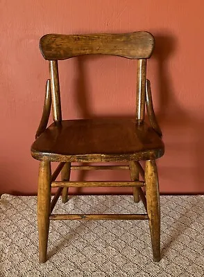 Vintage Colonial Revival Style Solid Oak Children’s Chair • $59.99