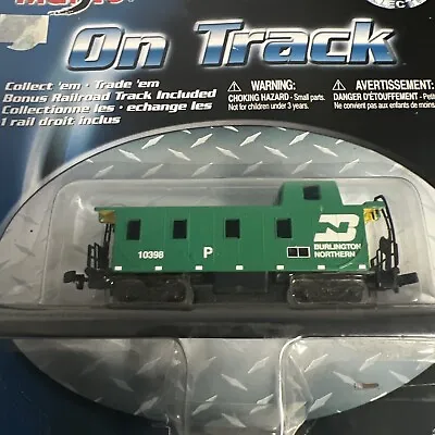 MAISTO On-Track Bonus Rail Track Die Cast Plastic Free Wheel Caboose Green 10398 • $9