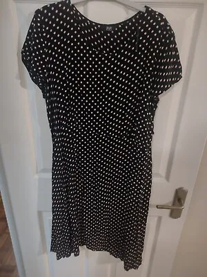 Size 16 F&F Polka Dot Dress In Excellent Condition  • £3