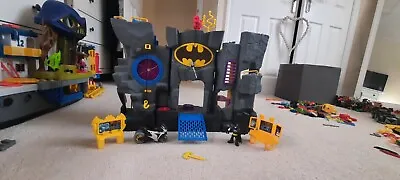 Imaginext Batman Playset Batcave • £9.99