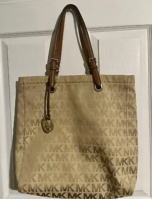 Michael Kors Monogram Bag • $35