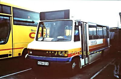 ORIGINAL 35mm BUS SLIDE 11037-Stagecoach 811D/CARLYL 254 H784GTA Aberdeen2.10.00 • £3.60