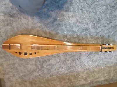 Teardrop Dulcimer Robert Koch.   BOX 31 • $239.19