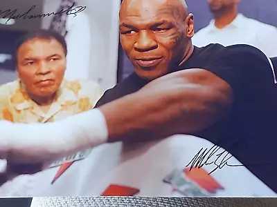  MUHAMMAD ALI Vs MIKE TYSON  SIGNED  GLOSSY PICTURE / BOXING LEGENDS /A4 SIZE • £10