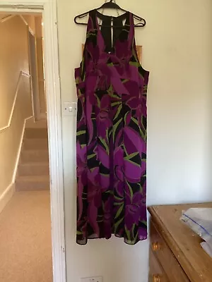 J Taylor Dress Size 22 • £12