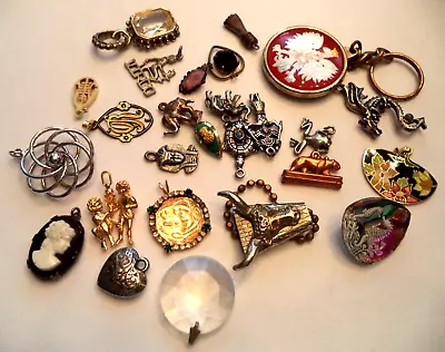 Stunning Vintage Estate Assorted Charm & Pendant Lot!!! 1566j • $0.99