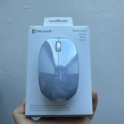 Microsoft RJN-00014 Bluetooth Mouse - Blue Star • £19.99