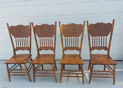 4 EUC Barley Twist Pressed Back Oak Dining Chairs Vintage - Pick Up Only Alabama • $400