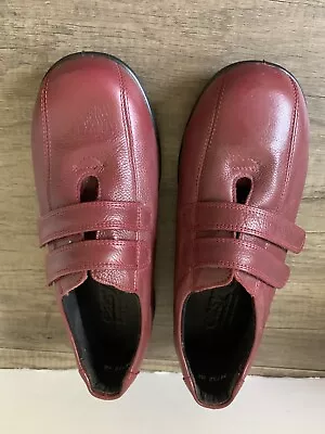 Easy B Extra Wide Double Rip Tape Shoe Leather Upper Size 6V Maroon Colour • £25