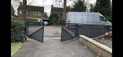 £1 • Buy AUTOMATIC(ELECTRIC) SWING GATES-the Price Is For Making An Offer
