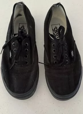 Vans Shoes Low Canvas Black SIZE US 6 Men’s & 7.5 Women’s Sneakers • $15