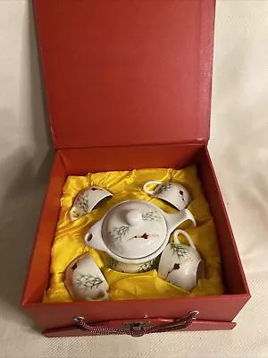 Classical Fine Chinese Tea Set With Carrying Box **Vintage • $33.92