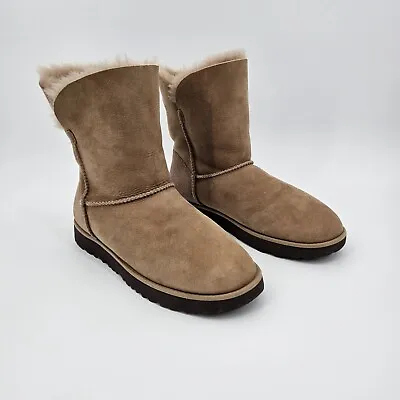 UGG Classic Cuff Short Chestnut Sheepskin & Shearling Women Size 11 Boot 1016418 • $40