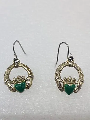 Vintage Irish Claddaugh Green Heart Pierced Earrings Gold Tone Cabachon Dangle • $6.99