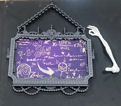 Replacement Blackboard Sign + Arm For Monster High Deadluxe High School Deluxe • $7.92