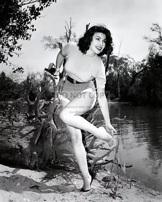 Actress Mara Corday Pin Up - 8x10 Publicity Photo (op-744) • $8.87