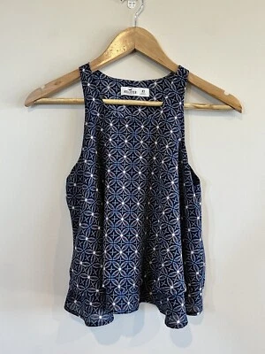 $9 • Buy Hollister California | Blue Floral Top - Size XS (6-8)