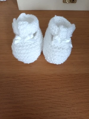 £3.75 • Buy Hand Knitted  Mary Jane T Bar Baby Shoes 3-6 Months 