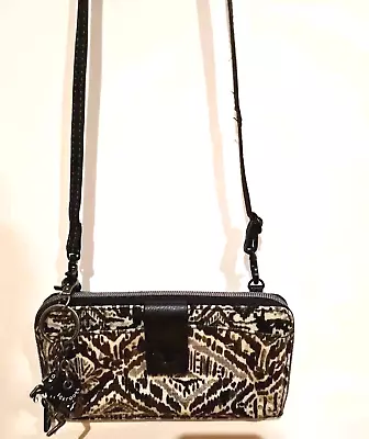 Sakroots Crossbody Bag Phone Pouch Peace Vegan Leather Compact Rare & Dust Bag  • $15.25