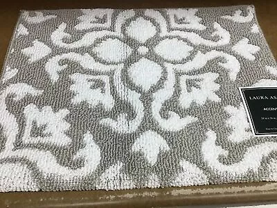 Laura Ashley Accent Rug 24”x36” • $9.75