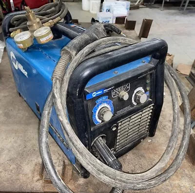 Miller Millermatic 211 MIG Welder GMAW Gas Shielded 110/220-*For Repair Or Parts • $850
