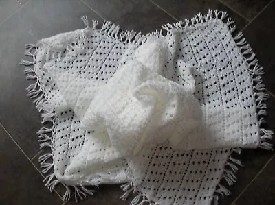 Hand Knitted White Med Fringed Pramcot Blanket Throw New • £0.99