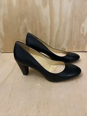 UKIES Womens Black Leather Pumps Size  38 / 7.5 In U S Size Has A 3” Heel Height • $27