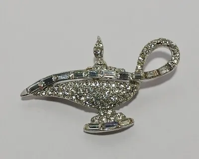 Vintage Collectible Aladdin Genie Lamp Clear Rhinestone Pin Brooch • £14.46