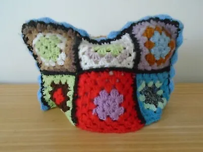 £3 • Buy Vintage Hand Crochet Granny Squares Tea Cosy - Unpadded And Unlined 33cm X 22cm
