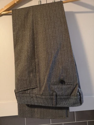 £4 • Buy Esprit Ladies Very Smart Grey Pin Strip Size 8 Wide Legged Trousers