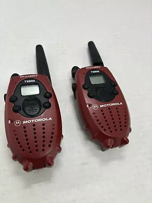 2 Motorola Talkabout T5200 Two Way Radios! 1 Works 1 Doesn’t! Check Them Out!! • $12.75