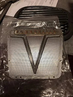 $65 • Buy Pontiac 1961 1962 Rear Seat Speaker Grille Bonneville