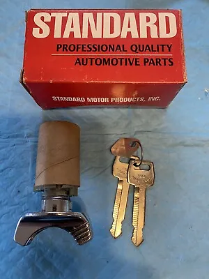 Vintage Automotive Lock/IGN Cylinder Ford Car 90-96 Ford Truck 93-96 Lincoln • $24.99