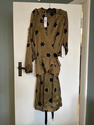 £70 • Buy Topshop Boutique Top & Trousers